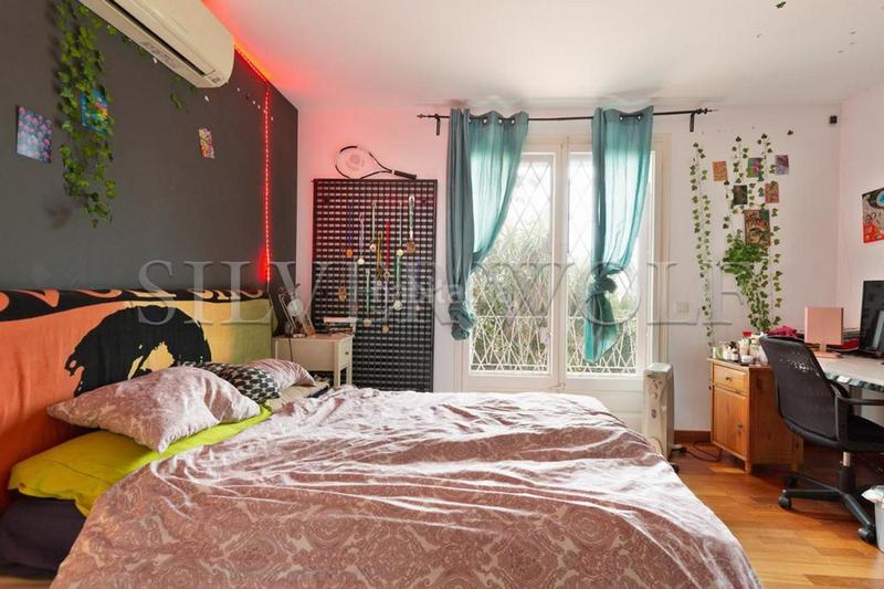 Foto 17607924-ae0c-45a4-a9e4-1506e63e6624. House with heating parking pool in El Poal Castelldefels