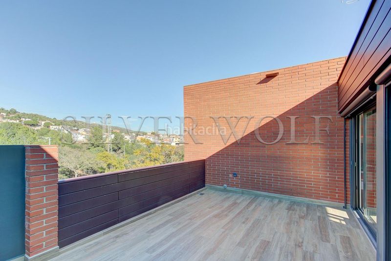 Foto cb4ee91e-5c17-4882-ba2e-3cbeee5ba4f5. Casa amb calefacció aparcament piscina a Torrent Ballester Viladecans
