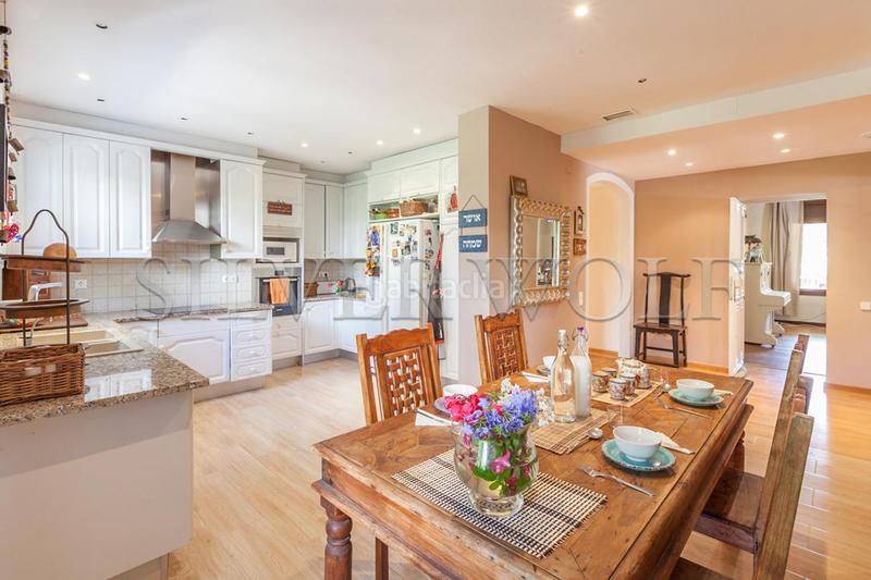 Foto 8fb9a69f-30ac-45f0-bf8f-1ababfc57bf9. Maison avec chauffage parking piscine dans Bellamar Castelldefels