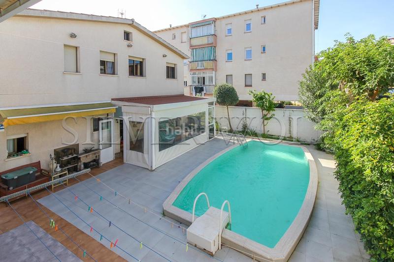 Foto 238d61b2-793d-485a-8756-84b2318c20ac. Maison avec chauffage parking piscine dans Lluminetes Castelldefels