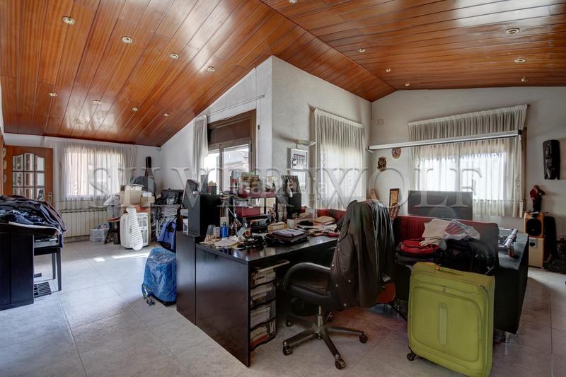 Foto 26e52c8d-23a1-4533-9240-0e2ff946515a. Maison avec chauffage parking piscine dans Lluminetes Castelldefels