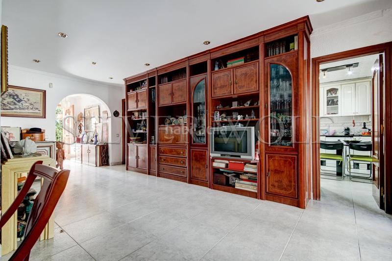 Foto 6351bd0b-9546-445f-9803-ccb048263da8. Maison avec chauffage parking piscine dans Lluminetes Castelldefels