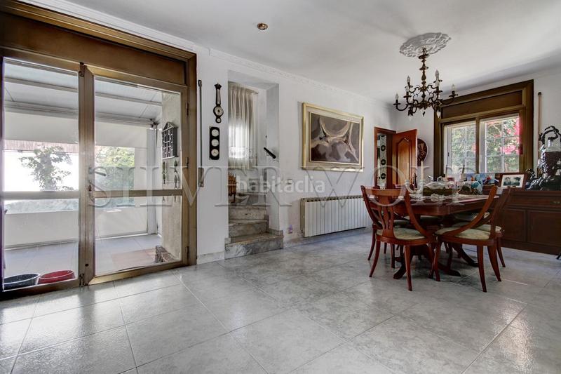 Foto fd6c5d1b-e122-47cf-a8ca-5cfc71b8b4a4. Maison avec chauffage parking piscine dans Lluminetes Castelldefels