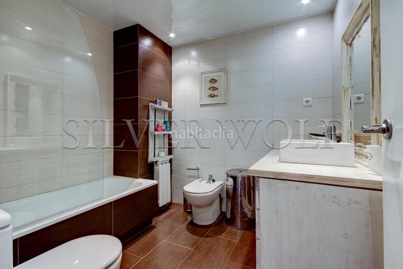 Foto 800541e8-9235-4cd1-aa82-12b8535e13ef. Casa adossada amb calefacció aparcament a Montmar Castelldefels