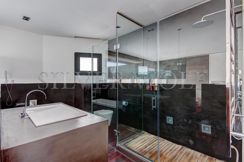 Foto 44c3b962-b98a-4471-8489-1b912d8e9783. Casa con riscaldamento parcheggio piscina in Lluminetes Castelldefels