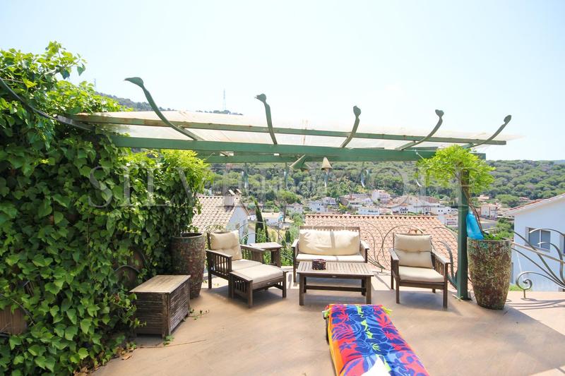 Foto 4e92e57c-1f49-491d-92db-ab428aed75da. Haus mit heizung pool in Sant Fost de Campsentelles