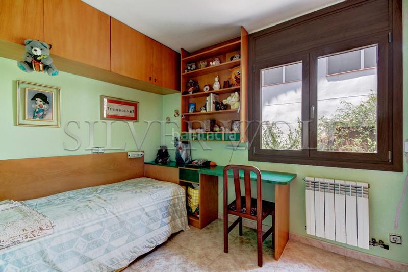 Foto f3013e57-eb35-4386-9a47-2a55a644a06e. Haus mit heizung pool in Sant Fost de Campsentelles