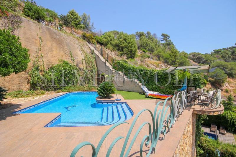 Foto f8e05af2-2d5d-4ad3-a0e9-08c6c09ac053. Haus mit heizung pool in Sant Fost de Campsentelles