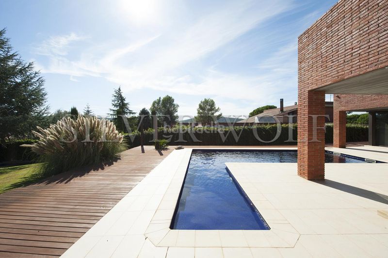 Foto 38497cac-036f-43b8-949e-a7999f4d3e5b. Casa amb calefacció aparcament piscina a Begues