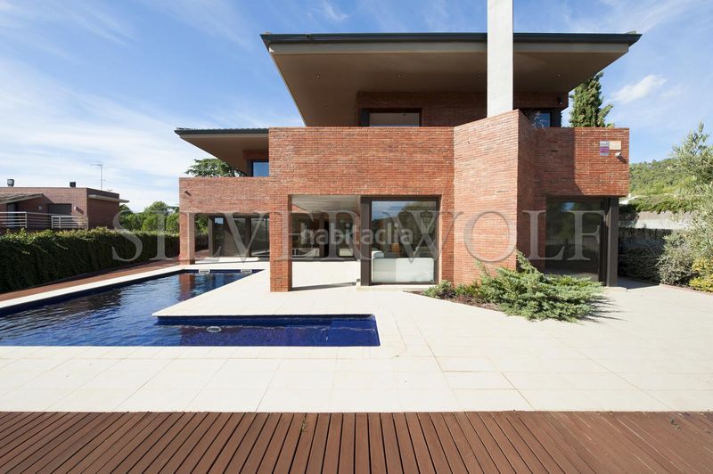 Foto 60fa2ba0-9077-499b-b931-7fbcdbd97f99. Casa amb calefacció aparcament piscina a Begues