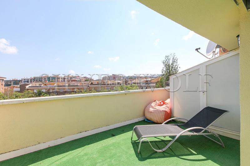 Foto 06790b3d-9361-4e51-9d1c-6715a4b3ba52. Casa a schiera con riscaldamento parcheggio in Torrent Ballester Viladecans