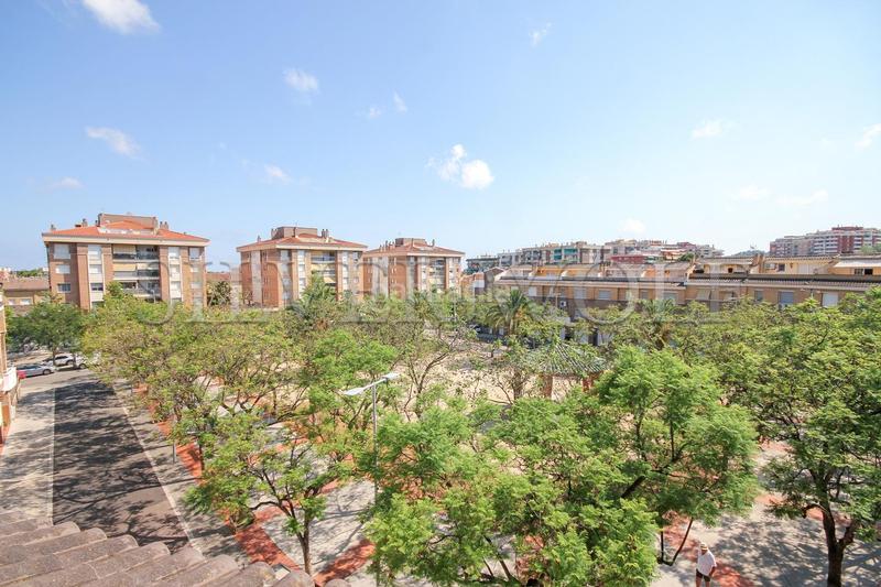 Foto 549091e8-1275-454e-85c1-a77d74beda69. Casa a schiera con riscaldamento parcheggio in Torrent Ballester Viladecans