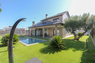 Casa  Dels til�lers. Elegancia y dise�o