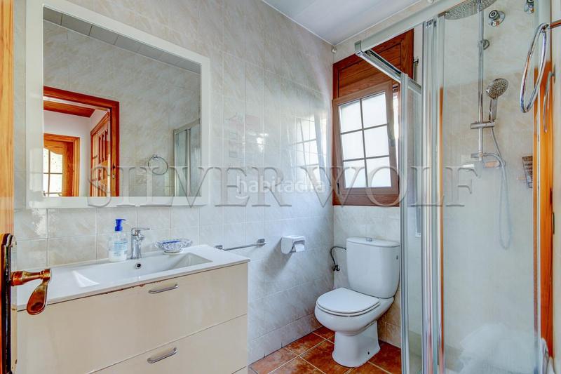 Foto 452af57a-5032-4602-afaf-80dd63d2e698. Maison avec chauffage parking piscine dans Vilanova del Vallès