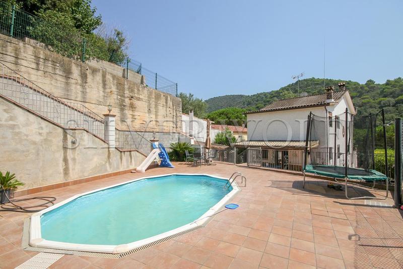 Foto 750daf97-0a93-4486-8eab-7ca1512f605e. Maison avec chauffage parking piscine dans Vilanova del Vallès