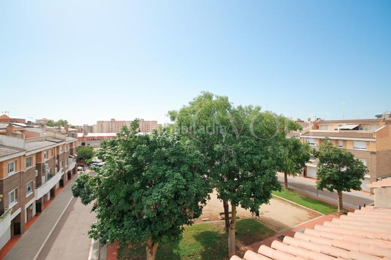 Foto 973e0a0b-ca1e-4b1e-8cdd-4d782c6128c4. Casa adosada adosada pero única en Torrent Ballester Viladecans