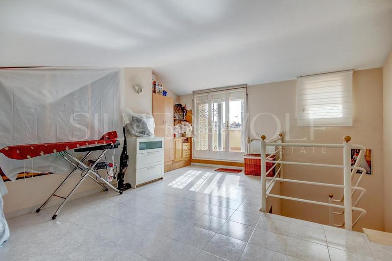 Foto f28927dc-7e78-4682-80c9-15f090dcd353. Casa adosada adosada pero única en Torrent Ballester Viladecans