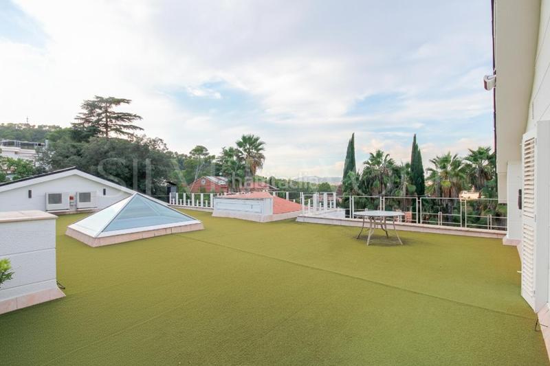 Foto 29eeec44-d32d-4142-96eb-e7a676f7e27b. Casa amb calefacció aparcament piscina a Valldoreix Sant Cugat del Vallès