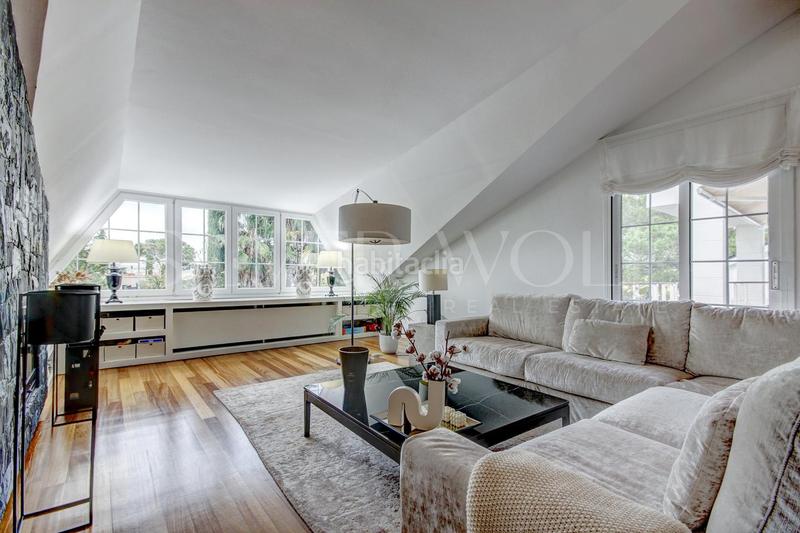 Foto 2c7c3799-0be4-4cb4-8b1d-61ae276d6e16. Casa amb calefacció aparcament piscina a Valldoreix Sant Cugat del Vallès