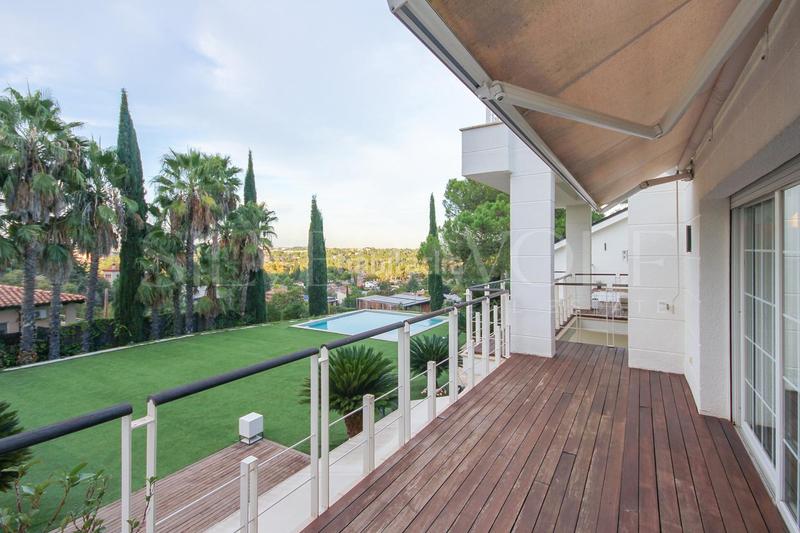 Foto 7244ebc8-92e8-4410-ae3c-83c2d171b51f. Casa amb calefacció aparcament piscina a Valldoreix Sant Cugat del Vallès