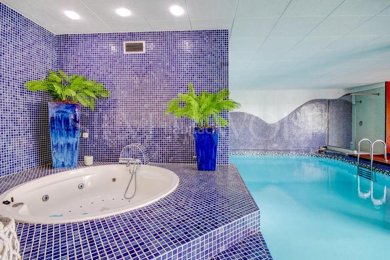 Foto 7904f386-92bf-4628-83b7-2a4c0245d511. Casa amb calefacció aparcament piscina a Valldoreix Sant Cugat del Vallès