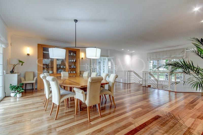 Foto 7e12c19c-5ee4-44ea-8f0f-8b9f5ecfbb63. Casa amb calefacció aparcament piscina a Valldoreix Sant Cugat del Vallès