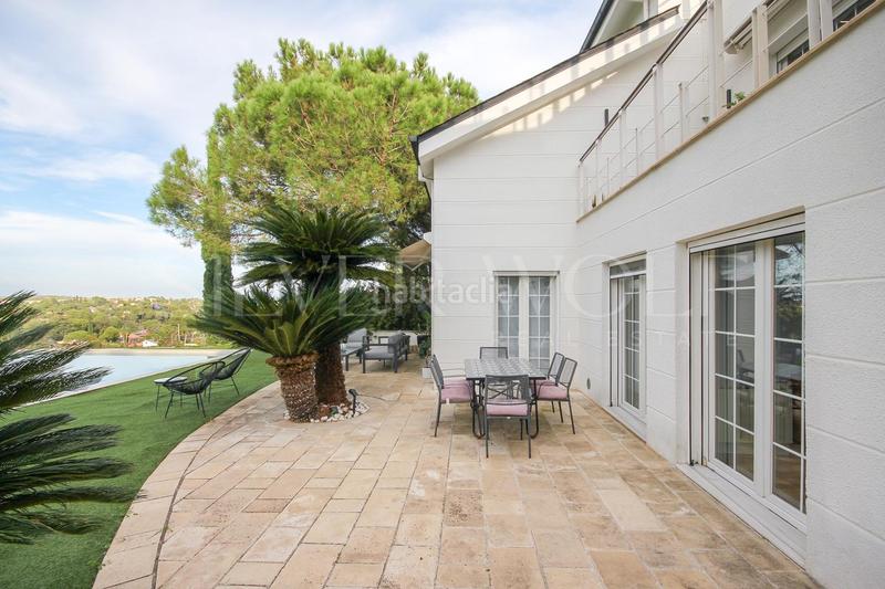 Foto f2854786-9bff-4b49-b39f-1dd335e63bab. Casa amb calefacció aparcament piscina a Valldoreix Sant Cugat del Vallès