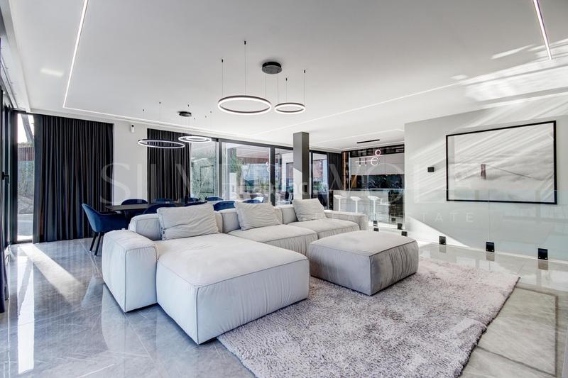 Foto 5eb5a13f-2cd9-4951-bd89-bacba5c3222f. Maison avec chauffage parking piscine dans Montmar Castelldefels