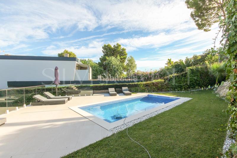 Foto d8f568f6-ec78-4f68-a164-1e11f4643881. Maison avec chauffage parking piscine dans Montmar Castelldefels