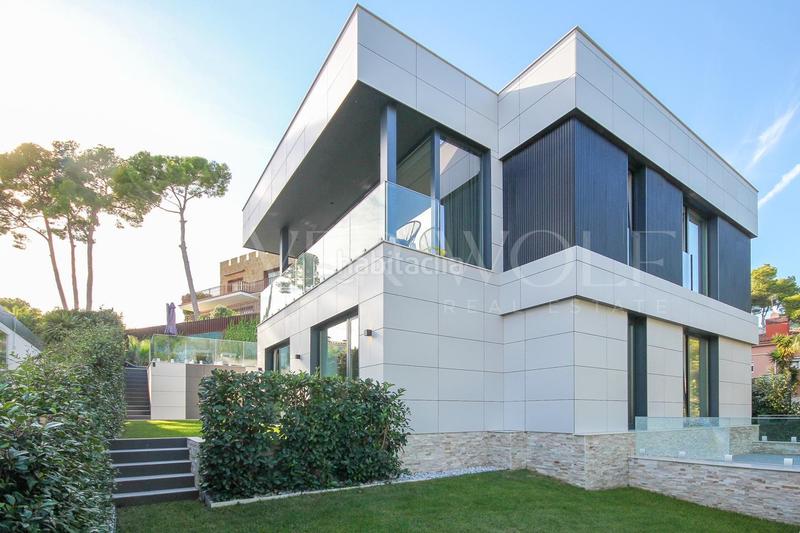 Foto e4a0af35-1857-4925-bf2b-333ae24aee92. Maison avec chauffage parking piscine dans Montmar Castelldefels