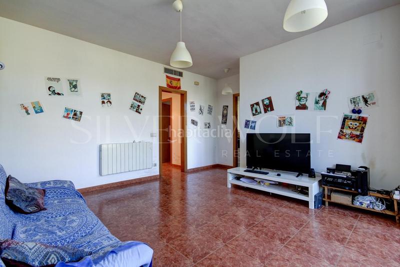 Foto 45ab377c-1e72-46dc-8c13-9684d170f907. Piso luz natural en Centre-Estació Gavà