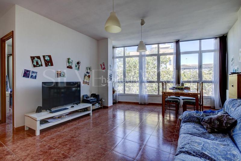 Foto 5b9fa11f-269c-44a0-b31b-daf964d015d3. Piso luz natural en Centre-Estació Gavà