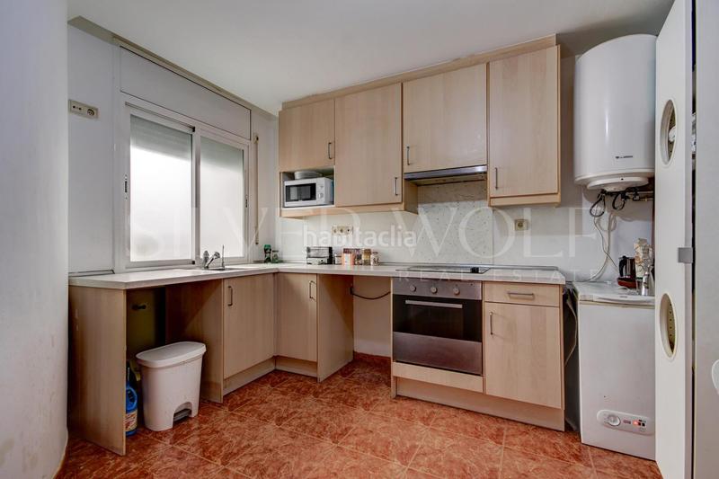 Foto dc6838a4-c6e5-47be-92c8-5ce6a5b0d434. Piso luz natural en Centre-Estació Gavà