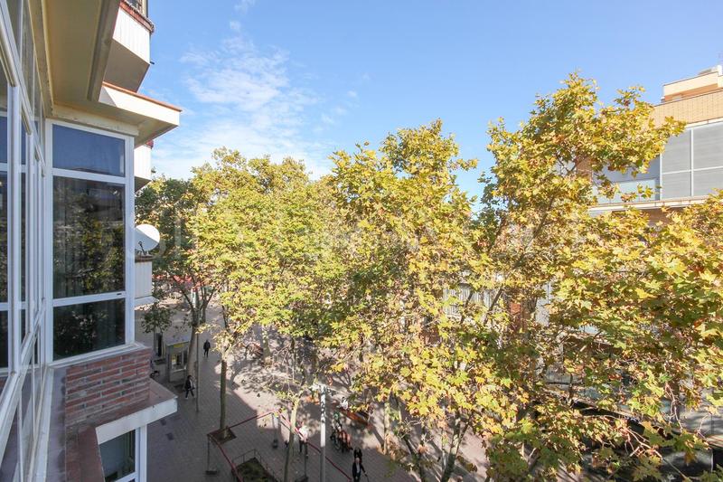 Foto f6e9bb79-bde1-49eb-a495-94aba64dd00c. Piso luz natural en Centre-Estació Gavà