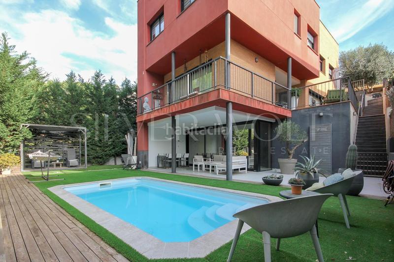 Foto 001af27e-5fe0-41ee-8e78-d928afffa18b. Casa amb calefacció aparcament piscina a Papiol (El)