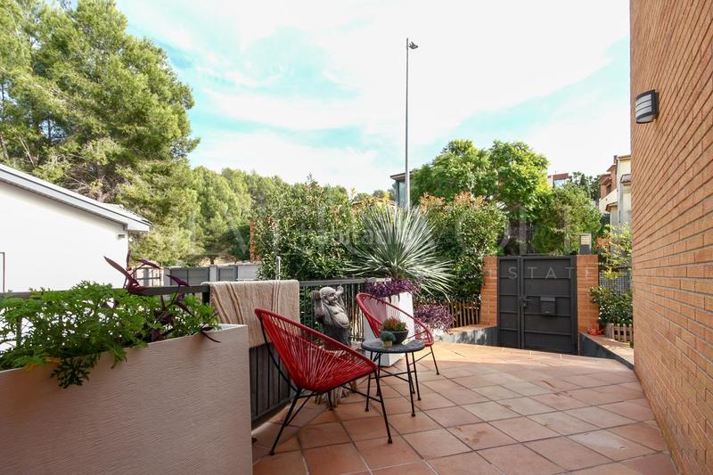 Foto 59f536c6-9fa2-4054-a618-47e620fa1a0f. Casa amb calefacció aparcament piscina a Papiol (El)