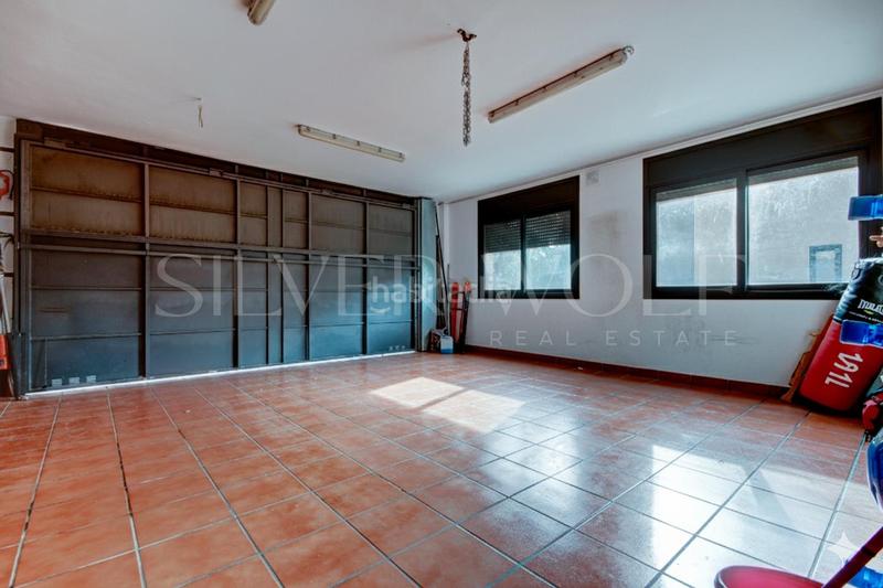 Foto 8447c3f3-faff-4b4f-90e8-912d463ab00b. Casa amb calefacció aparcament piscina a Papiol (El)