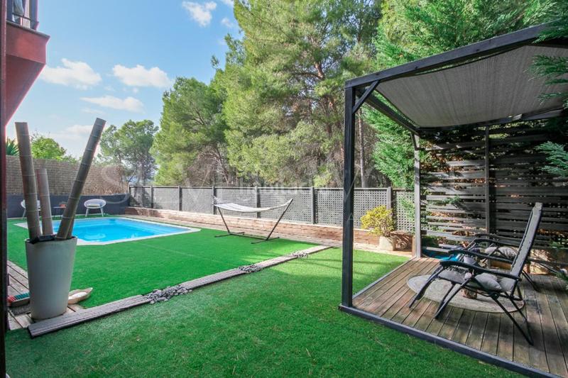 Foto c819afb6-92a3-43a3-9a6e-82e994d110ea. Casa amb calefacció aparcament piscina a Papiol (El)