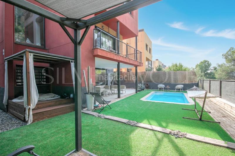 Foto e7403edc-4ad2-40a9-b606-50ee972ca00b. Casa amb calefacció aparcament piscina a Papiol (El)