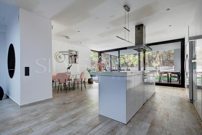 Foto f094a306-4bb2-4a09-86b7-c0c2bec7688b. Casa amb calefacció aparcament piscina a Papiol (El)