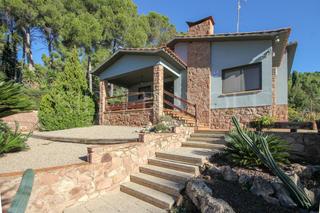 Casa  Carrer font de l'alzinella. Vistas de ensueño