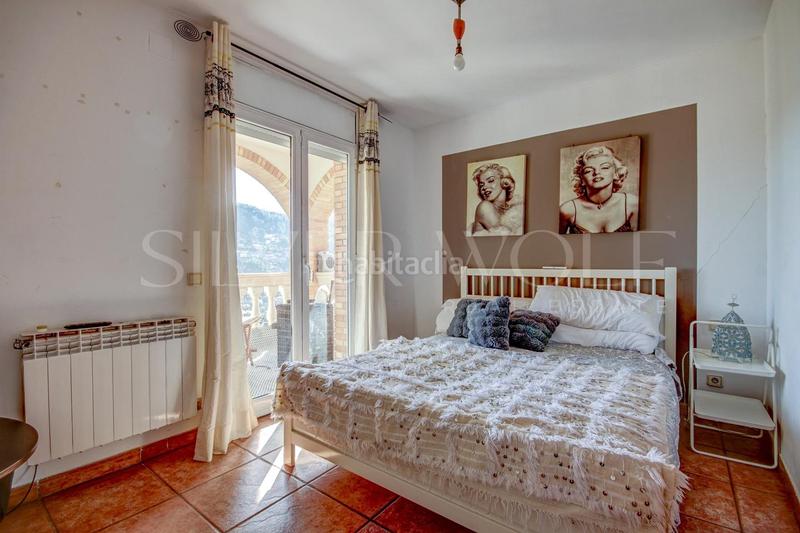 Foto 0668bf3f-2abe-438c-bdce-fe6500b85d89. Casa con riscaldamento parcheggio piscina in Corbera de Llobregat