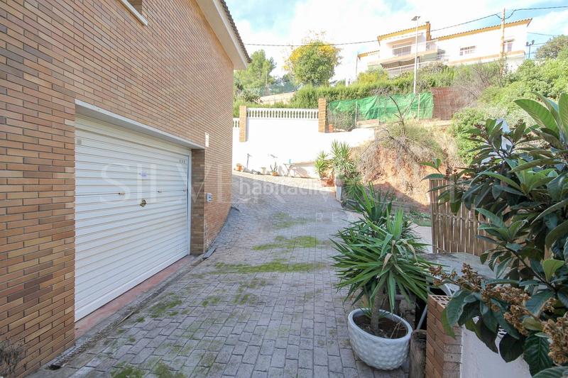 Foto 64908dbd-273e-4b7d-b6e4-be3a7ab41430. Casa con riscaldamento parcheggio piscina in Corbera de Llobregat