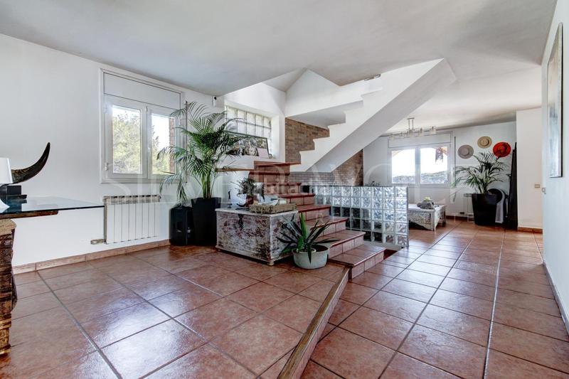 Foto c46a4d71-5f4f-4f13-b2e5-eb86bb0bb2c3. Casa con riscaldamento parcheggio piscina in Corbera de Llobregat