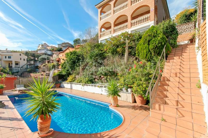 Foto cc7ee06e-7960-412d-87fd-c7032b0ef8e0. Casa con riscaldamento parcheggio piscina in Corbera de Llobregat