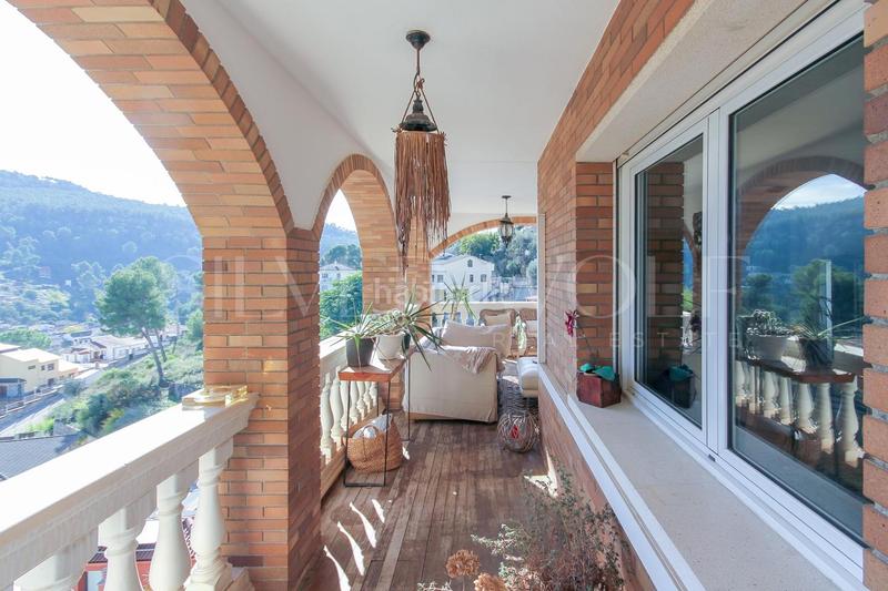 Foto cd5be00c-cb71-4411-99a0-b08516f073c2. Casa con riscaldamento parcheggio piscina in Corbera de Llobregat