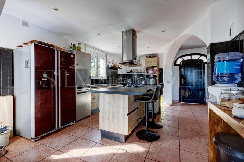 Foto d17d60d3-f82f-40bd-9faa-f61b97d91e37. Casa con riscaldamento parcheggio piscina in Corbera de Llobregat