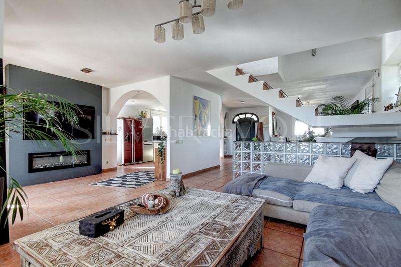 Foto d3853823-2397-459c-abb0-e7b5c6b7cf88. Casa con riscaldamento parcheggio piscina in Corbera de Llobregat