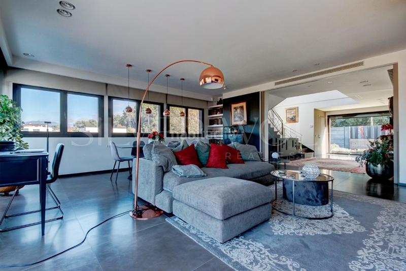 Foto 05c4bb21-a11f-40a7-b196-268567c10a46. Casa diamante en la roca en Roca del Vallès (La)