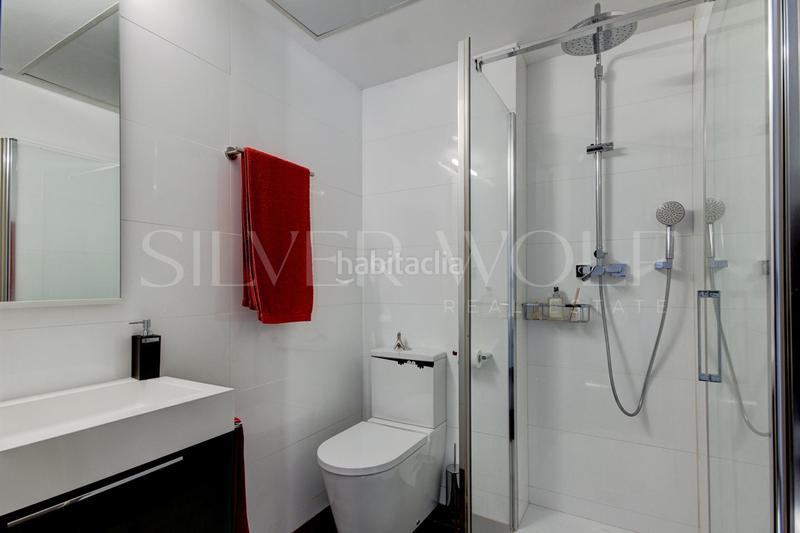 Foto 1b8c76ab-e722-4b7d-949a-dd01c65e0300. Casa diamante en la roca en Roca del Vallès (La)